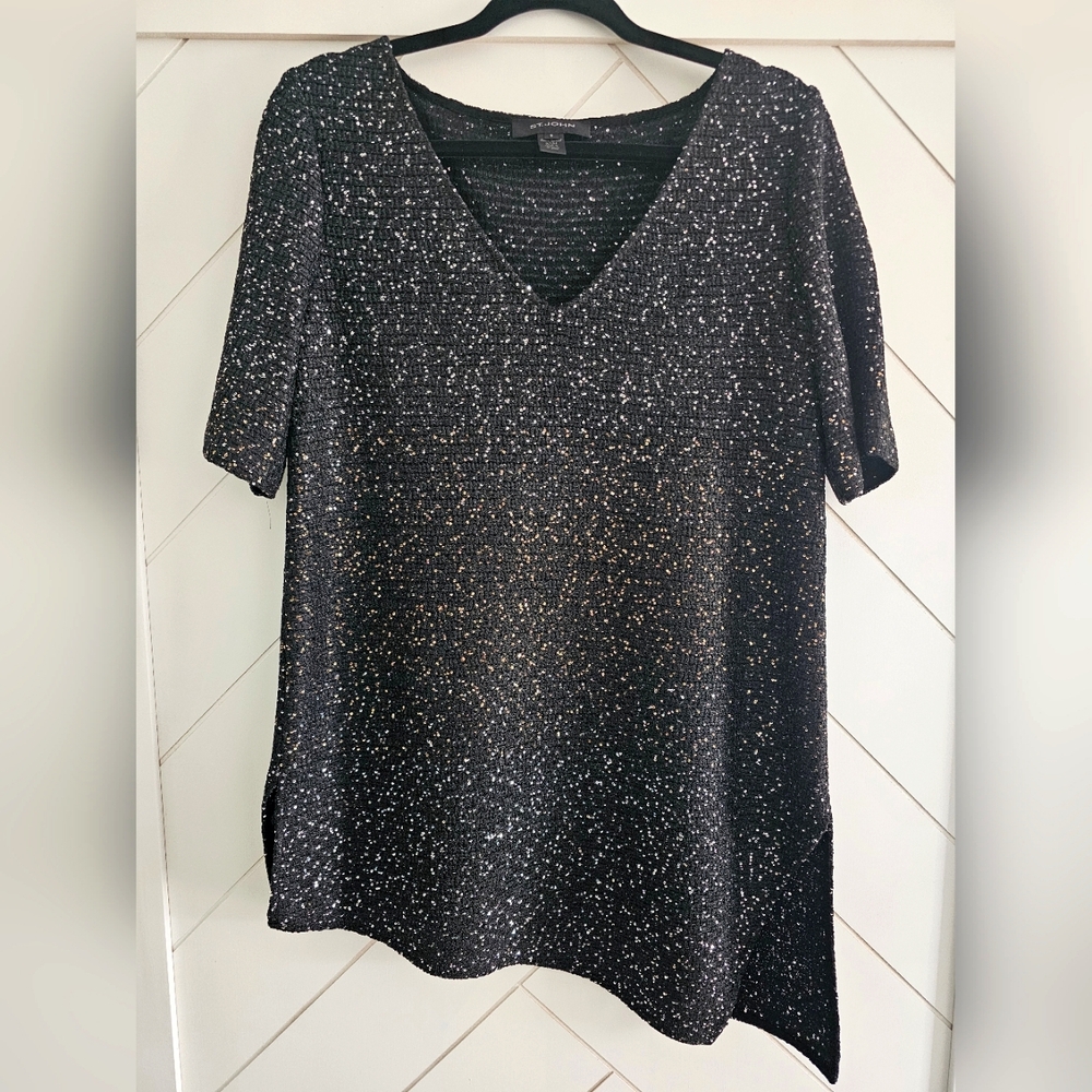 067. St John Wool Blend V Neck Sequence Short Sleeve Sweater